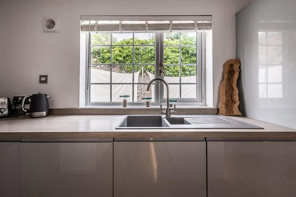 Cosy Cottage In Central Topsham With Parking Exeter